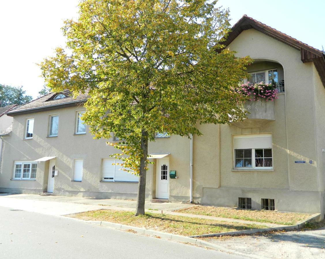 Ferienwohnung Unter den Linden Halbe Exterior foto